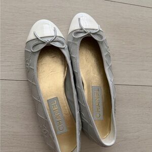 CHANEL Quilted Leather Ballet Flats in Gray and White Patent